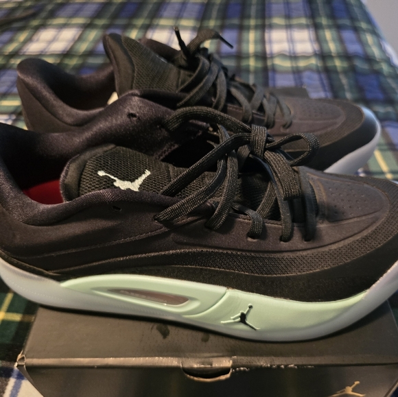 Jordan Men's Black and Mint Sneakers - Picture 1 of 4